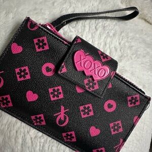 Black and Pink XOXO Wristlet Wallet